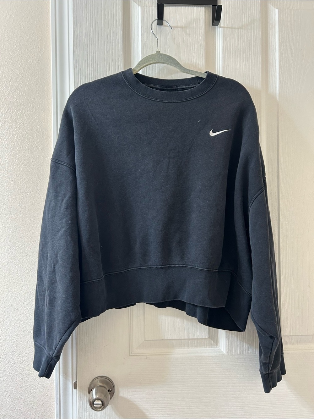 Nike Women's Black Cropped Crew Sweatshirt with White Swoosh